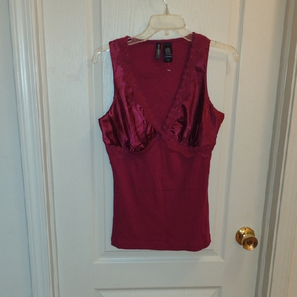 Elegant Burgundy Lace Trim Sleeveless Top